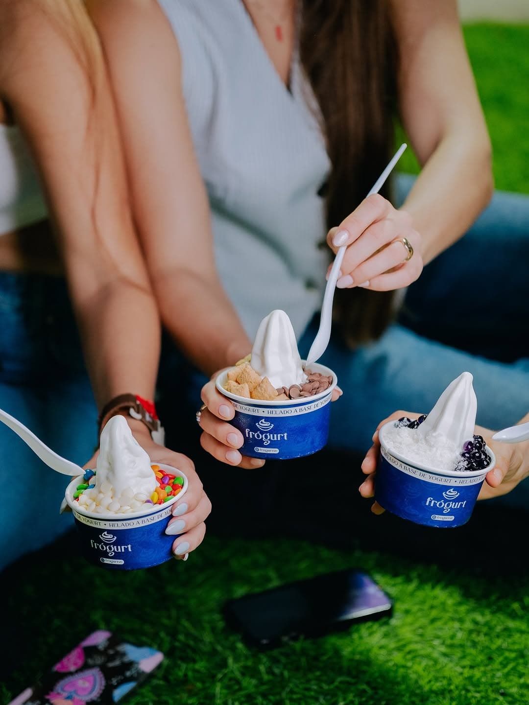 Frogurt Frozen Yogurt delicioso